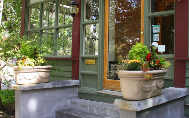 The Lindley House