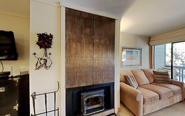 Spacious Condo with Full Kitchen - Steps Away from Summer Hiking and Biking Adventures! by RedAwning