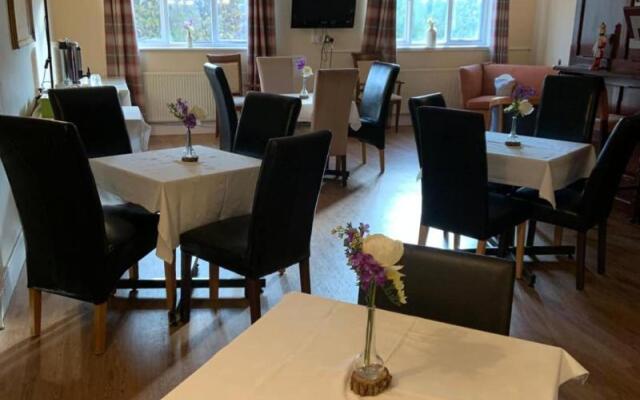 Hill Lodge Hotel