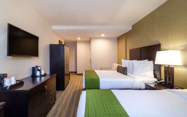 Best Western Plus Plaza Hotel