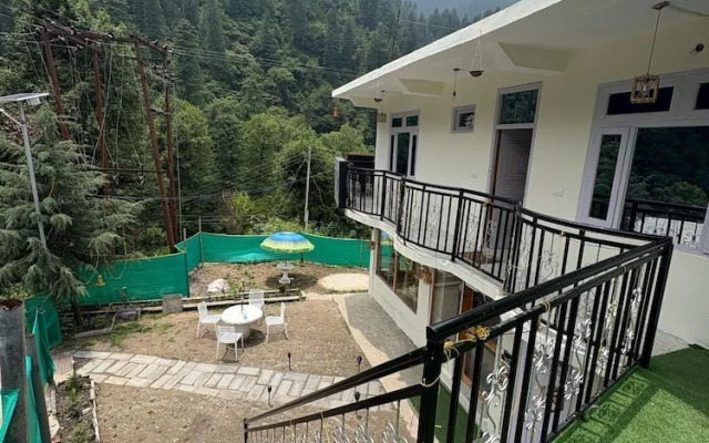 The Pahadi Soul Stay and Café
