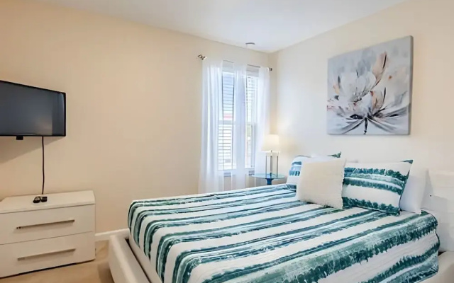 Solterra 6br, 4 Ensuites, Pool & Game Room
