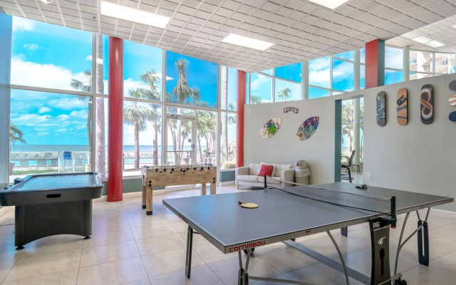 Regatta Beach Club N 913 by Vtrips