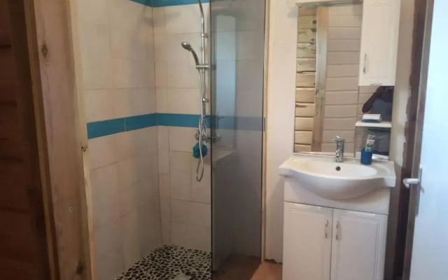 studio dans un écrin vert
