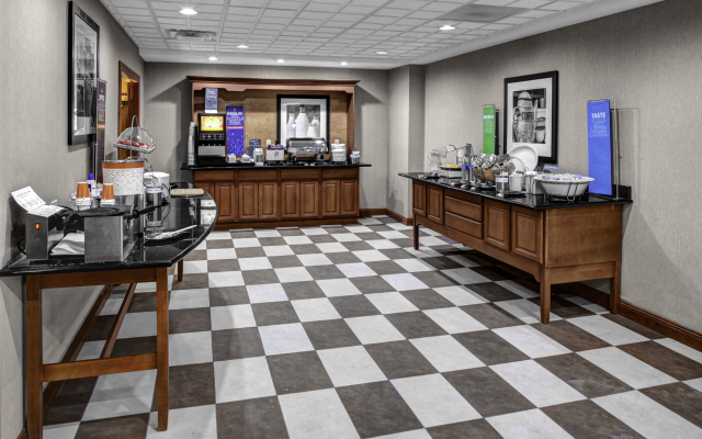Hampton Inn Batavia