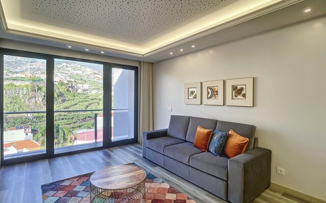 Torre Palace II by Atlantic Holiday