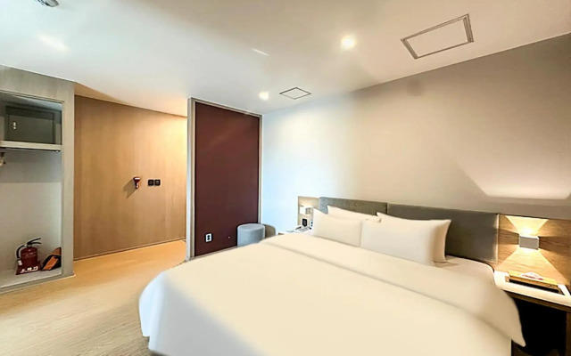 Hound Hotel Changwon Terminal