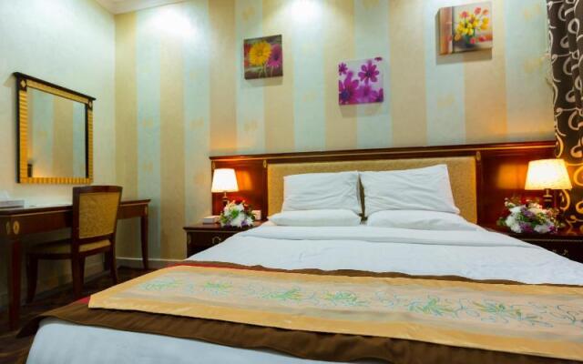 Dream Palace Hotel