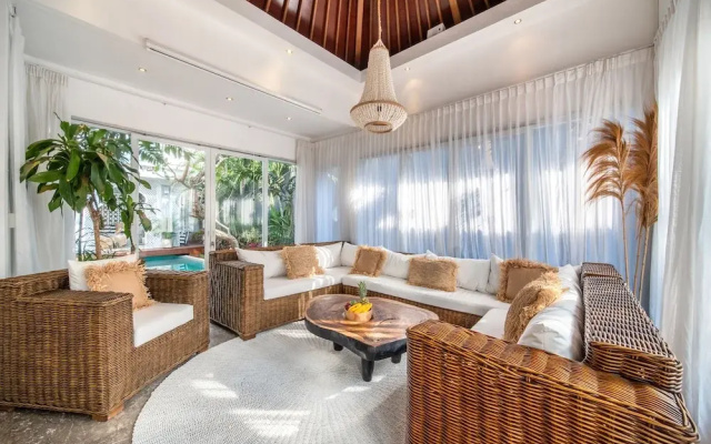 Villa Moana Canggu by Villa Finder