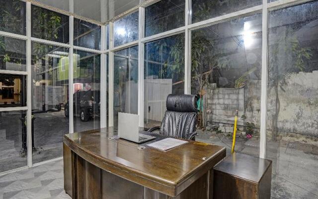 OYO 91653 Grand Syariah Hagawa Lamongan Near SPORT CENTER LAMONGAN