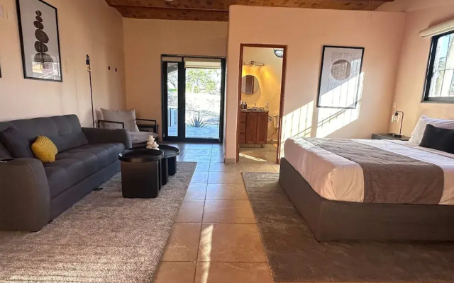 Studio With Salt Water Pool