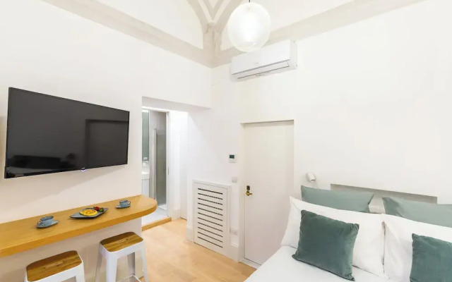 Cozy Studio in Chiaia district