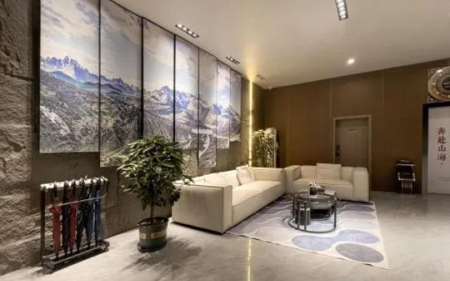 Mid-mountain Qiushu Hotel