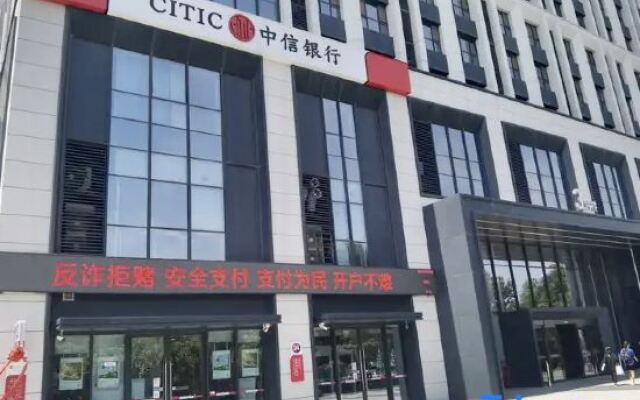 GuanYun Hotel (Zhengzhou Longzihu Subway Station Store)