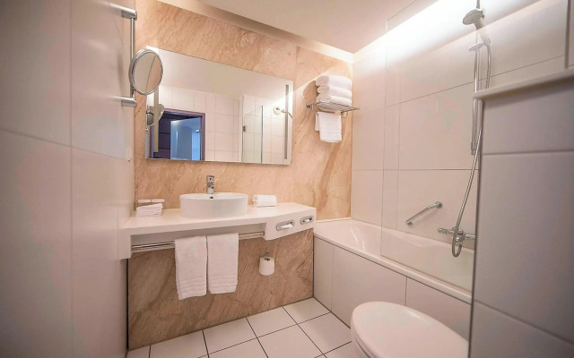 Apollo Hotel Amsterdam, a Tribute Portfolio Hotel