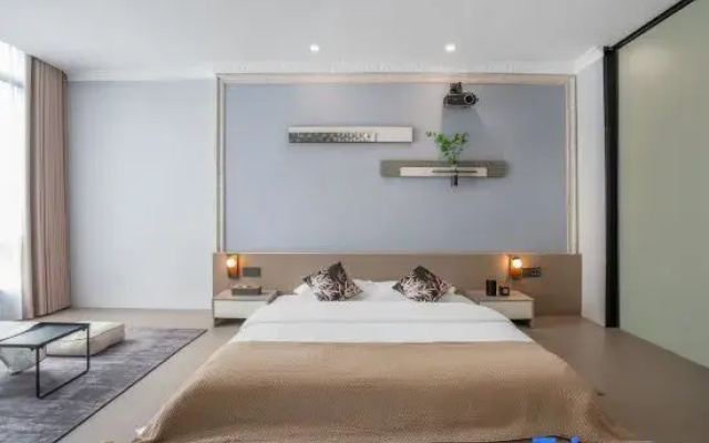 Yikela Yinying Apartment (Xinhui Wanda Plaza)