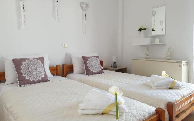 Great Sea-view 2BD Apartment @ Paros