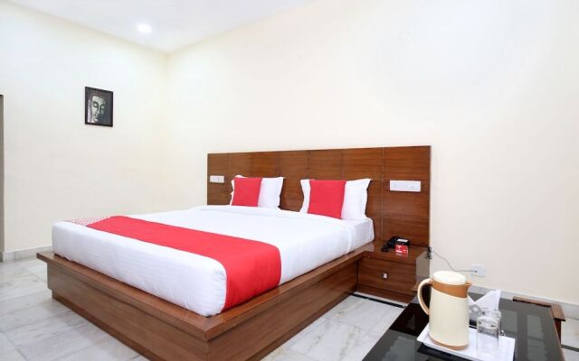 OYO 12767 Hotel Grand Chinar