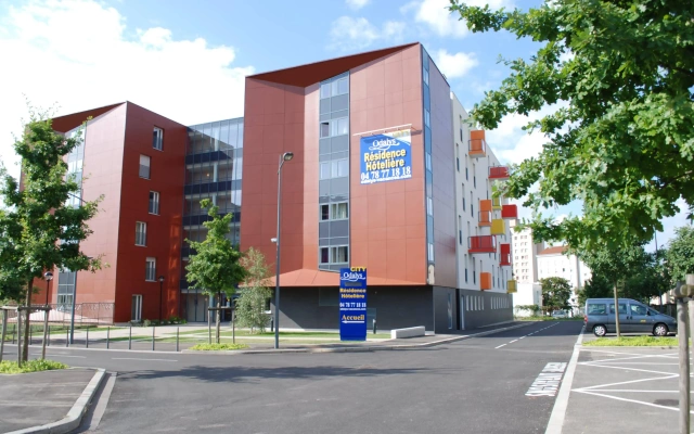 Appart'hôtel Odalys City - Bioparc Lyon Est