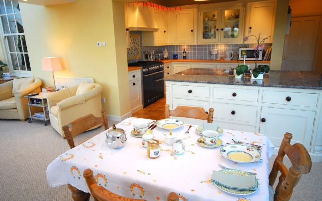 Norfolk House Bed and Breakfast