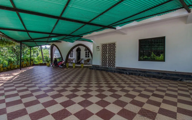 OYO 19579 Home Alluring 2BHK Candolim
