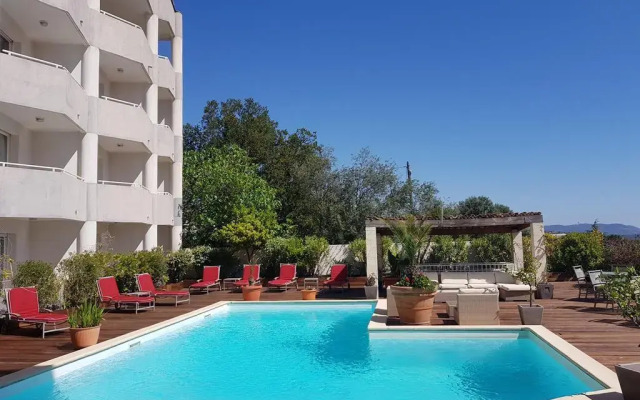 Résidence Hôtelière En Aparté