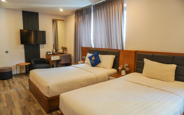 Jolia Hotel Danang Beach