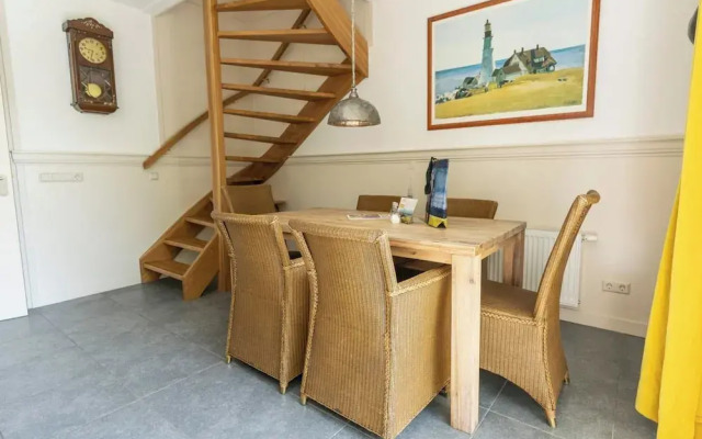 Pretty Holiday Home With Garden