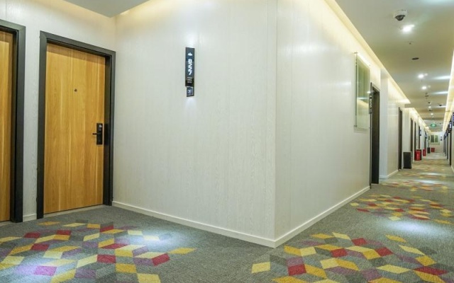 Green Tree Alliance Hotel Shanghai Baoshan Distrcit Shanghai University Fengxiang Road Metro Station – Hotel Rooms – Shanghai