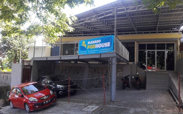 Manado Pod House - Hostel