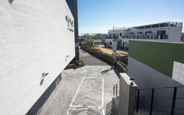 Jeju Begin Again Pension (new construction in 18)