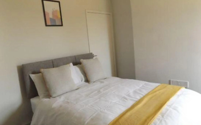 Forest Park House by Paymán Club