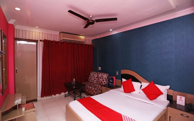 Hotel Parbati International