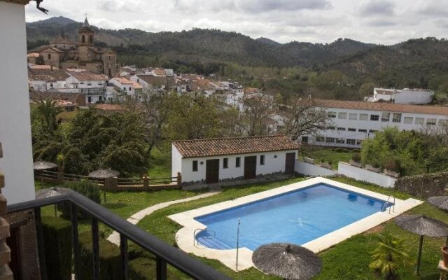 Aparthotel Rural 12 Caños