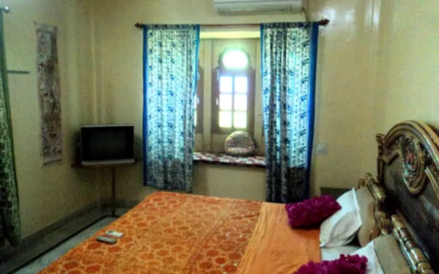 Rawal Palace