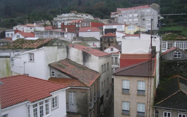 Pension Residencia Ria De Muros