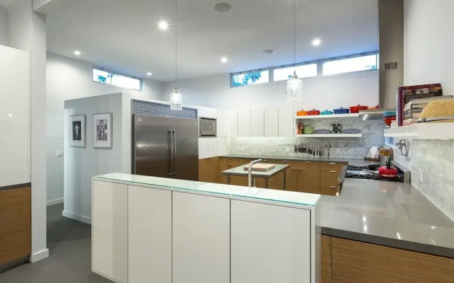Tranquilo 3 Bedroom Home by RedAwning