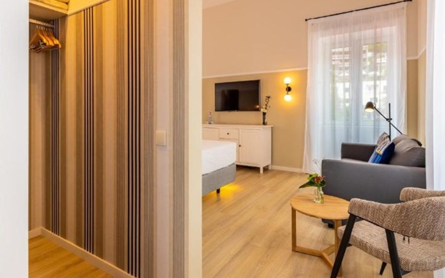 Pestana Fisherman Village