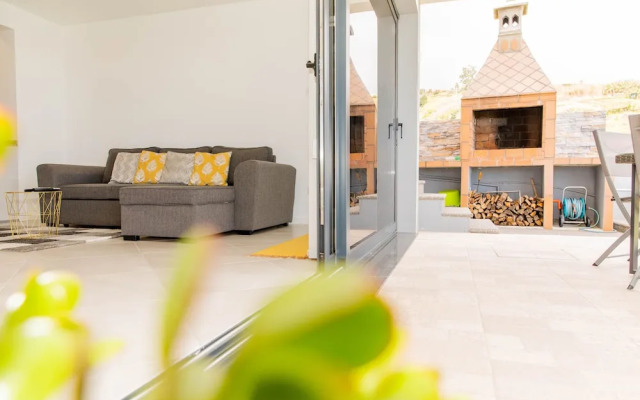 1BR House - Garden & Hot Tub - Estreito da Calheta