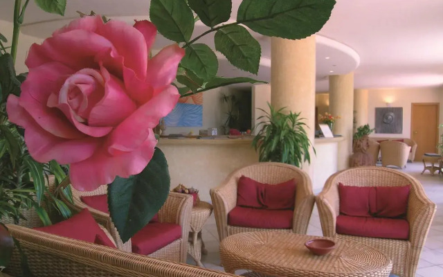 Esmeraldo Residence