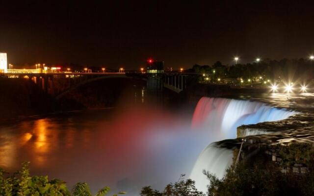 Motel 6 Niagara Falls, ON – Near the Falls