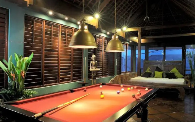 Catur Kembar Villa