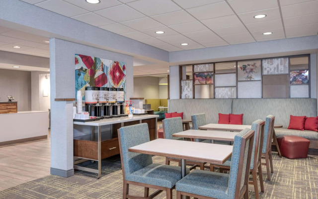 Hampton Inn Cleveland Airport - Tiedeman Road