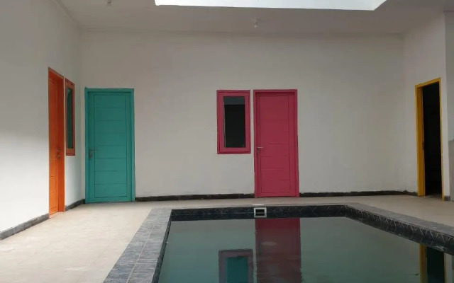 RedDoorz near Garuda Wisnu Kencana 2