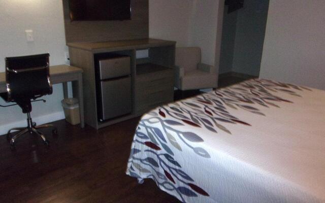 Red Roof Inn Los Angeles – Bellflower