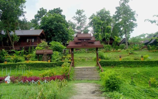 Phawengkham Resort and Restaurant