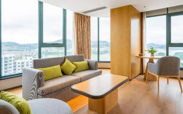 Holiday Inn One Thousand Island Lake by IHG