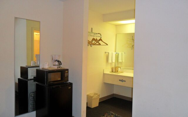 Luxury Inn and Suites