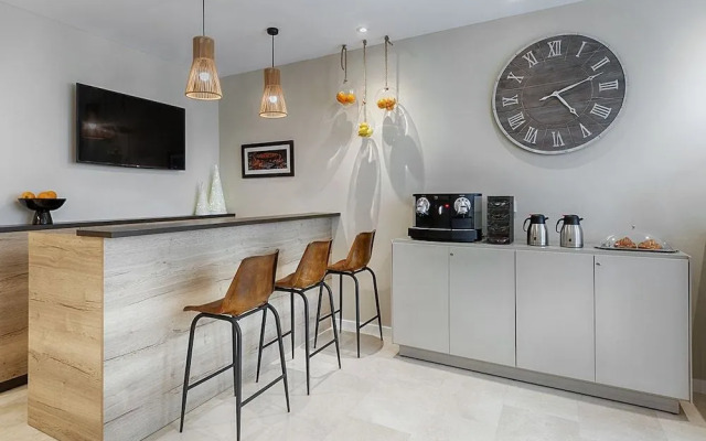 Opera House Valencia B&B