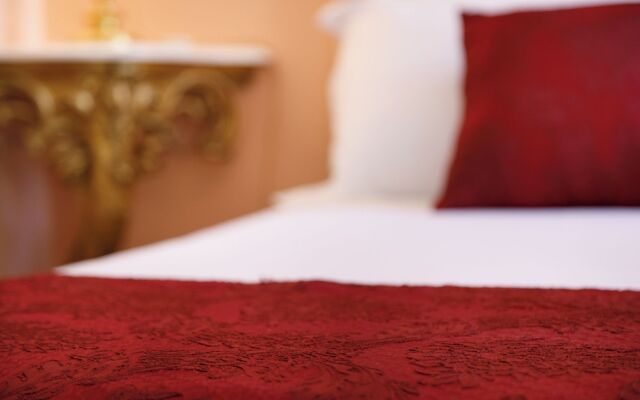 Saint George's House Apartments & SPA